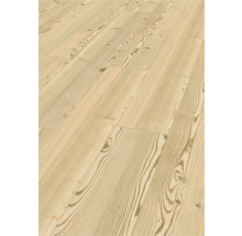 Verlegter Holzboden aus Kiefernholz