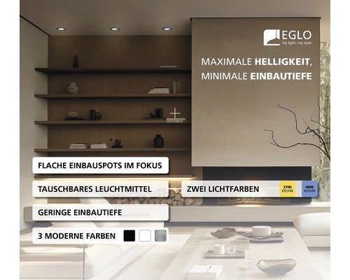 Wohnzimmer mit Regalen und Eglo Einbauspots zur Deckenbeleuchtung