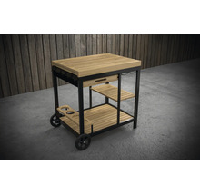 Servierwagen aus Metall und Holz mit Ablageflächen und Rollen