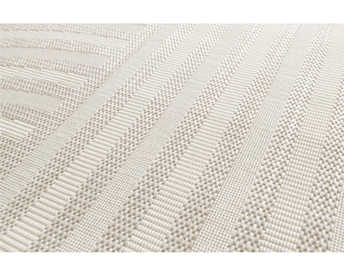 Detailansicht eines gewebten Teppichs mit geometrischem Muster