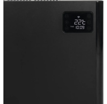 Detailansicht eines schwarzen Heizkörpers mit digitaler Temperaturanzeige