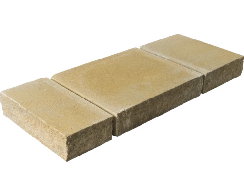 Drei Pflastersteine aus Beton