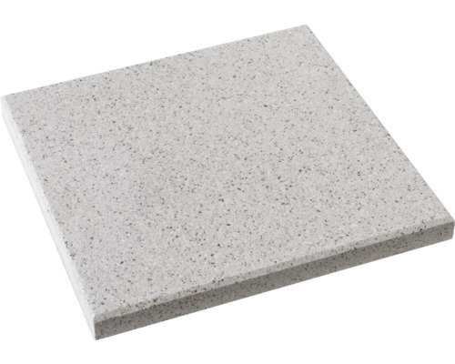 Quadratische Betonplatte mit gesprenkelter Oberfläche