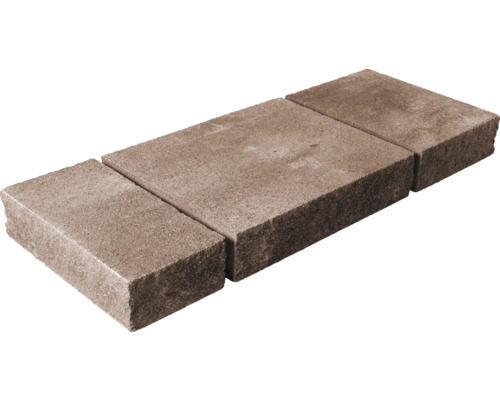 Drei Pflastersteine aus Beton