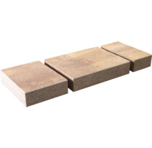 Drei Pflastersteine aus Beton