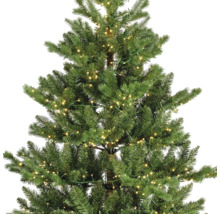 Künstlicher Christbaum mit integrierter Beleuchtung.