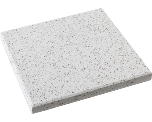 Weiße Terrassenplatte mit gesprenkeltem Muster