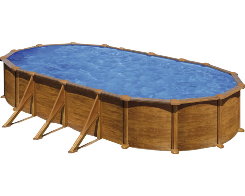 Aufstellpool Stahlwandpool-Set Gre oval 744x575x132 cm inkl. Sandfilteranlage, Skimmer, Leiter, Filtersand, Anschlussschlauch & Bodenschutzvlies Holzoptik Ovaler Swimmingpool mit Holzverkleidung und Wasser
