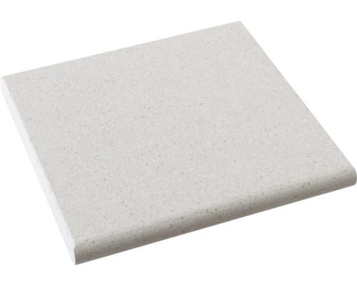 Helle Arbeitsplatte mit abgerundeter Kante