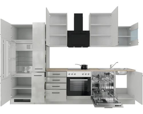 Moderne Küche mit weißen Schränken, schwarzer Dunstabzugshaube und eingebauten Geräten