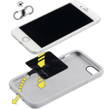 Smartphone mit Universal-Handykordel-Patch und Karabiner
