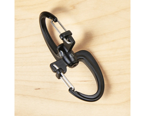Dreifach-Karabiner mit drehbarem Wirbel