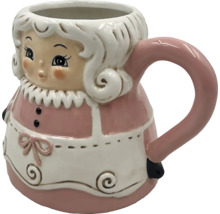 Keramikbecher mit Frauengestalt und Henkel