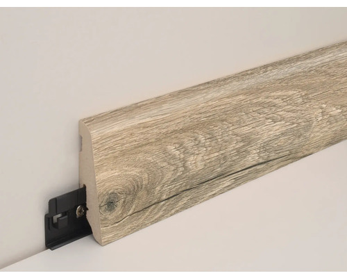 Sockelleiste mit Holzstruktur und Befestigungsclip