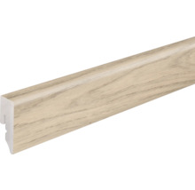 Fußleiste mit Holzdekor