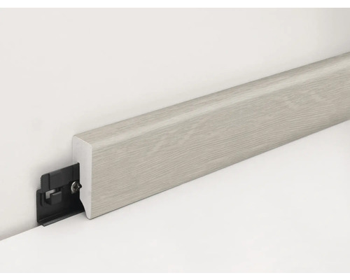 Sockelleiste mit Clipbefestigung an einer Wand