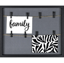 Dekorativer Bilderrahmen mit Wäscheklammern und Schnur zur Befestigung von Fotos