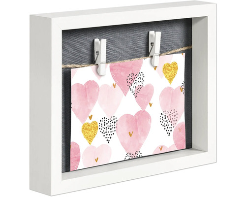 Dekorativer Bilderrahmen mit Herzmotiv und Wäscheklammern