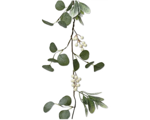 Eukalyptusgirlande mit Beeren zur Dekoration