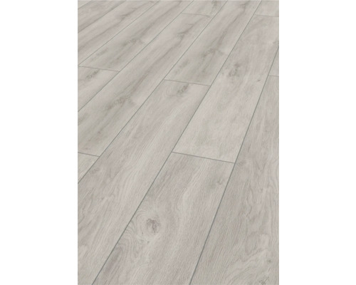 Verlegung von Laminatboden in Holzoptik