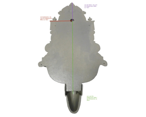 Rückseite eines Wasserhahns aus Metall mit Maßangaben