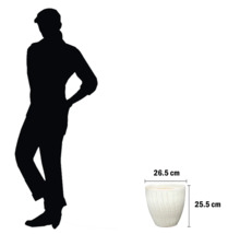 Blumentopf mit den Maßen 26,5 cm mal 25,5 cm