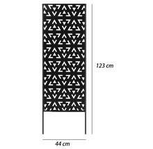 Sichtschutzelement mit geometrischem Muster, 123 cm hoch und 44 cm breit.