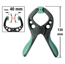 Federzwinge mit einer Länge von 130 mm und einer maximalen Spannweite von 40 mm.