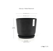 Ecopots Oslo 25 Blumentopf mit Wasserreservoir. Maße: Höhe 21,4 Zentimeter, Außendurchmesser 25 Zentimeter, Volumen 7,7 Liter, Gewicht 1,2 Kilogramm.