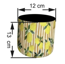 Blumentopf mit Zitronenmuster und den Maßen 12 cm x 13 cm.