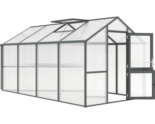 Gewächshaus mit Polycarbonatplatten und geöffneter Tür