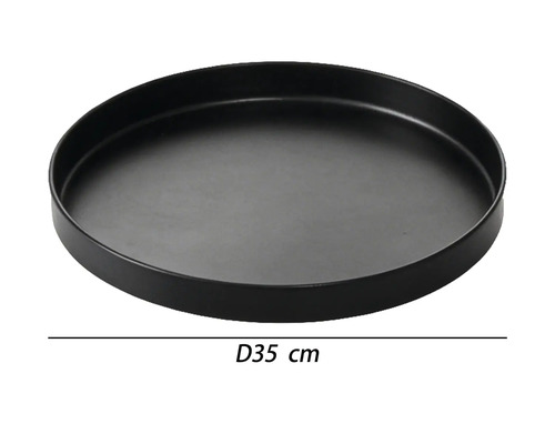 Rundes schwarzes Tablett mit einem Durchmesser von 35 Zentimetern.