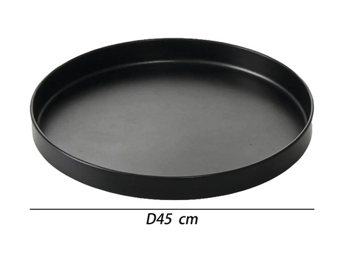 Rundes Tablett aus Metall in Schwarz mit einem Durchmesser von 45 Zentimetern und erhöhtem Rand.