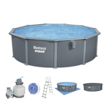 Bestway Hydrium Stahlwandpool Set inklusive Sandfilteranlage, Sicherheitsleiter, Bodenplane und Abdeckplane.