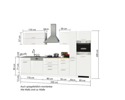Komplette weiße Küche mit Oberschränken, Dunstabzugshaube, Spüle, Arbeitsplatte und Einbauherd mit Maßangaben