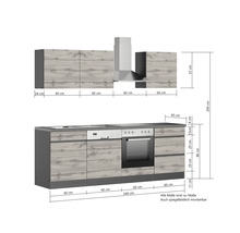 Küche mit Elektrogeräten und Maßangaben
