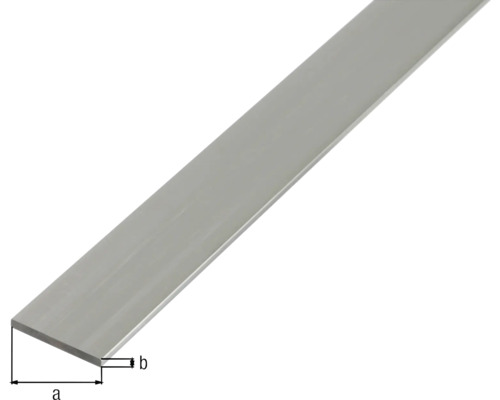 Flachmaterial aus Metall mit Maßangaben