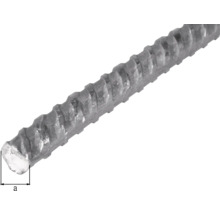 Betonstahl mit Rippenstruktur im Detail